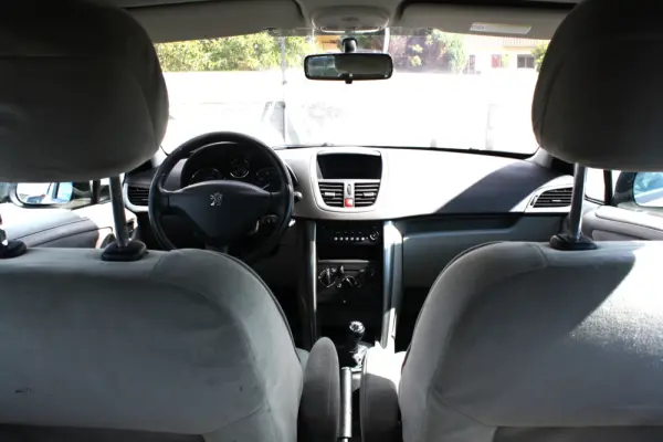 Peugeot 207 1.4 16V Trendy 6