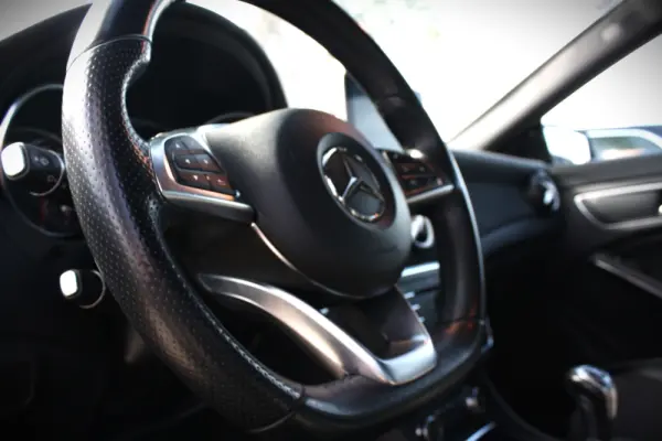Mercedes-Benz CLA 180 d Progressive 11