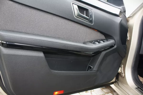 Mercedes-Benz E 200 8