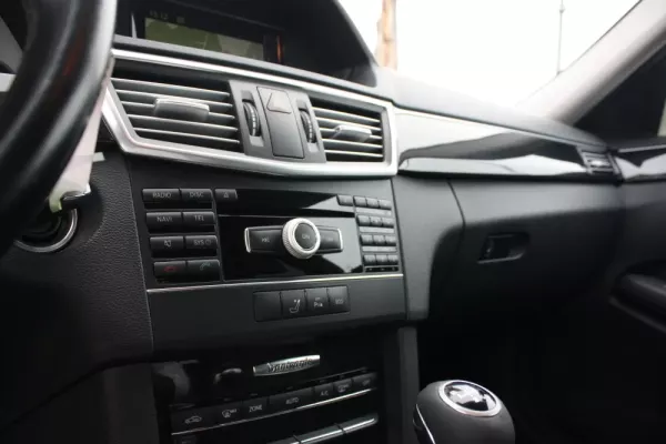 Mercedes-Benz E 200 15