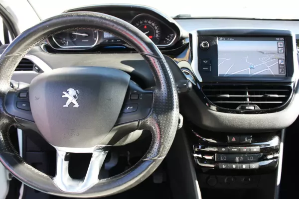 Peugeot 208 17