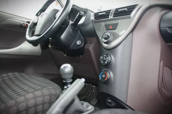 Toyota iQ 17