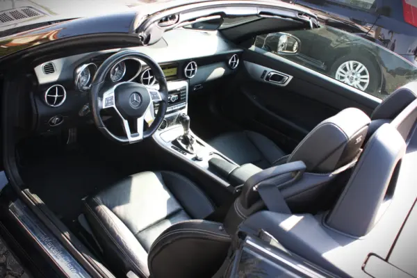 Mercedes-Benz SLK 200 (BlueEFFICIENCY) 7G-TRONIC 32