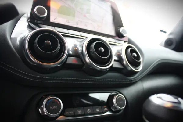 Nissan Juke 1.0 DIG-T N-Connecta NAV. 13