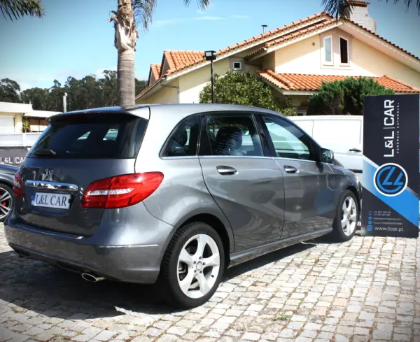 Mercedes-Benz B 180 CDI (BlueEFFICIENCY) 7G-DCT 5