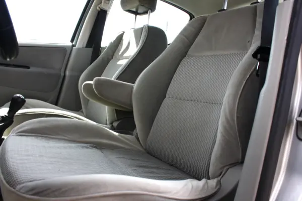 Peugeot 207 1.4 16V Trendy 13