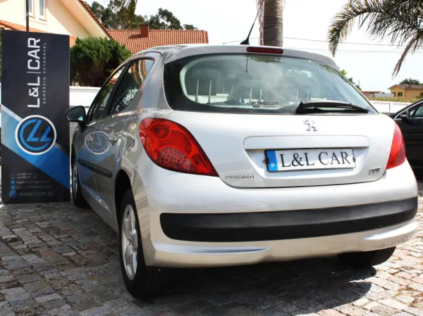 Peugeot 207 1.4 16V Trendy 4