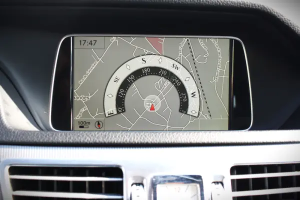 Mercedes-Benz E 200 CDi Elegance BE Auto.139g 13