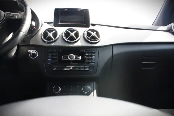 Mercedes-Benz B 180 CDI (BlueEFFICIENCY) 7G-DCT 17