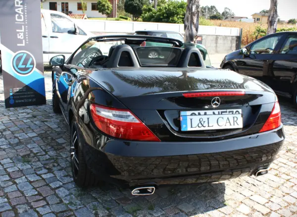 Mercedes-Benz SLK 200 (BlueEFFICIENCY) 7G-TRONIC 3
