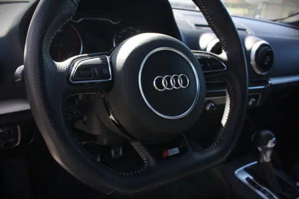 Audi A3 Sportback 2.0 TDI S-line S tronic 9