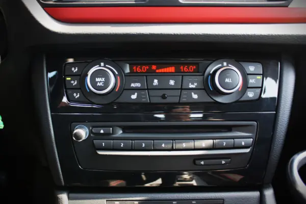 BMW X1 20 d xDrive Line Sport 23
