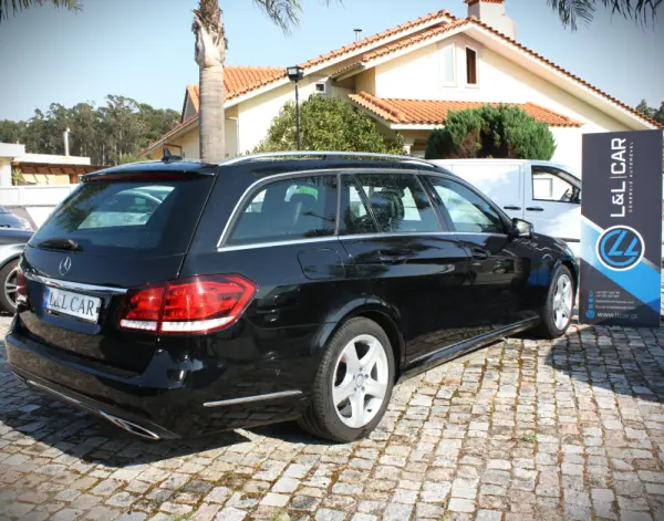 Mercedes-Benz E 200 CDi Elegance BE Auto.139g 4