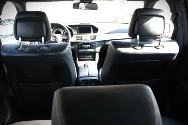 Mercedes-Benz E 200 CDi Elegance BE Auto.139g 7