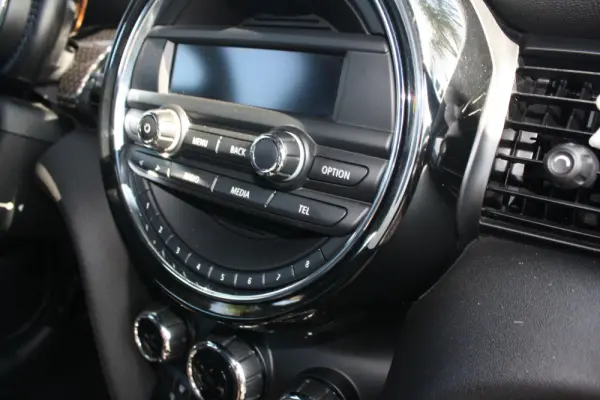 MINI 3 Portas Cooper S 18