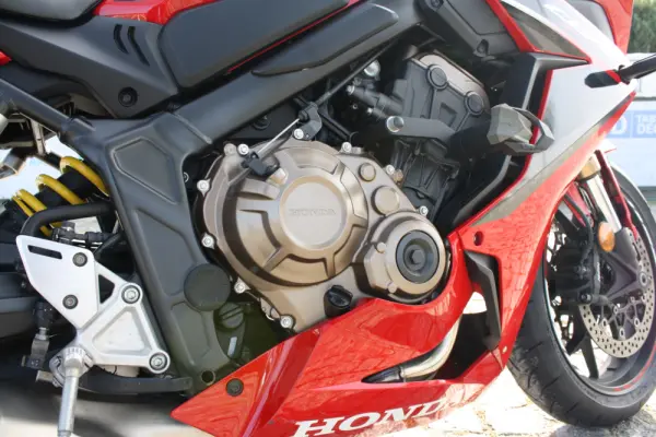 Honda CBR CBR650R 14