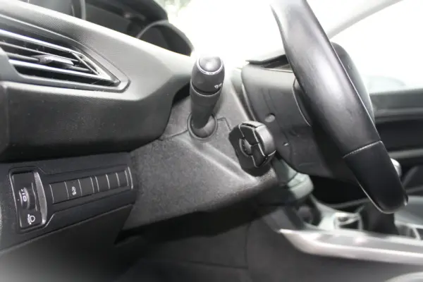 Peugeot 308 SW 1.6 e-HDi Allure 9