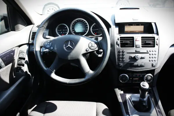 Mercedes-Benz C 220 CDi Classic BlueEfficiency 21