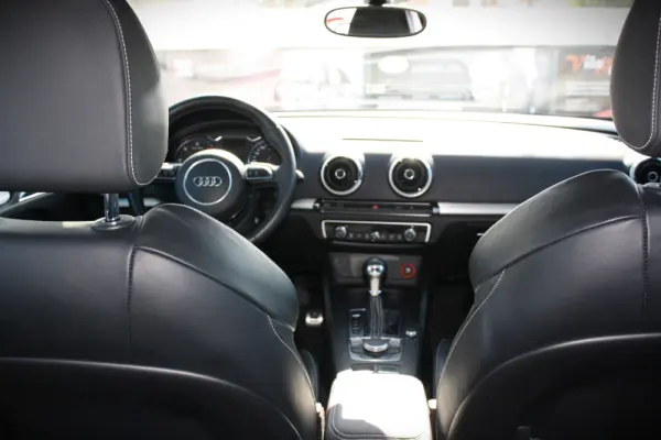 Audi A3 Sportback 2.0 TDI S-line S tronic 17