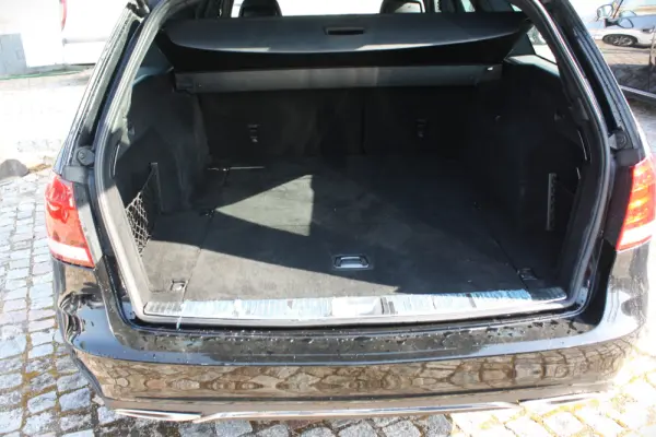 Mercedes-Benz E 200 CDi Elegance BE Auto.139g 6