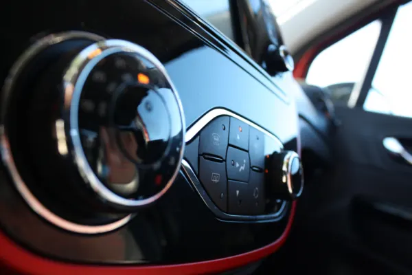 Renault Captur 1.5 dCi Helly Hansen EDC 29