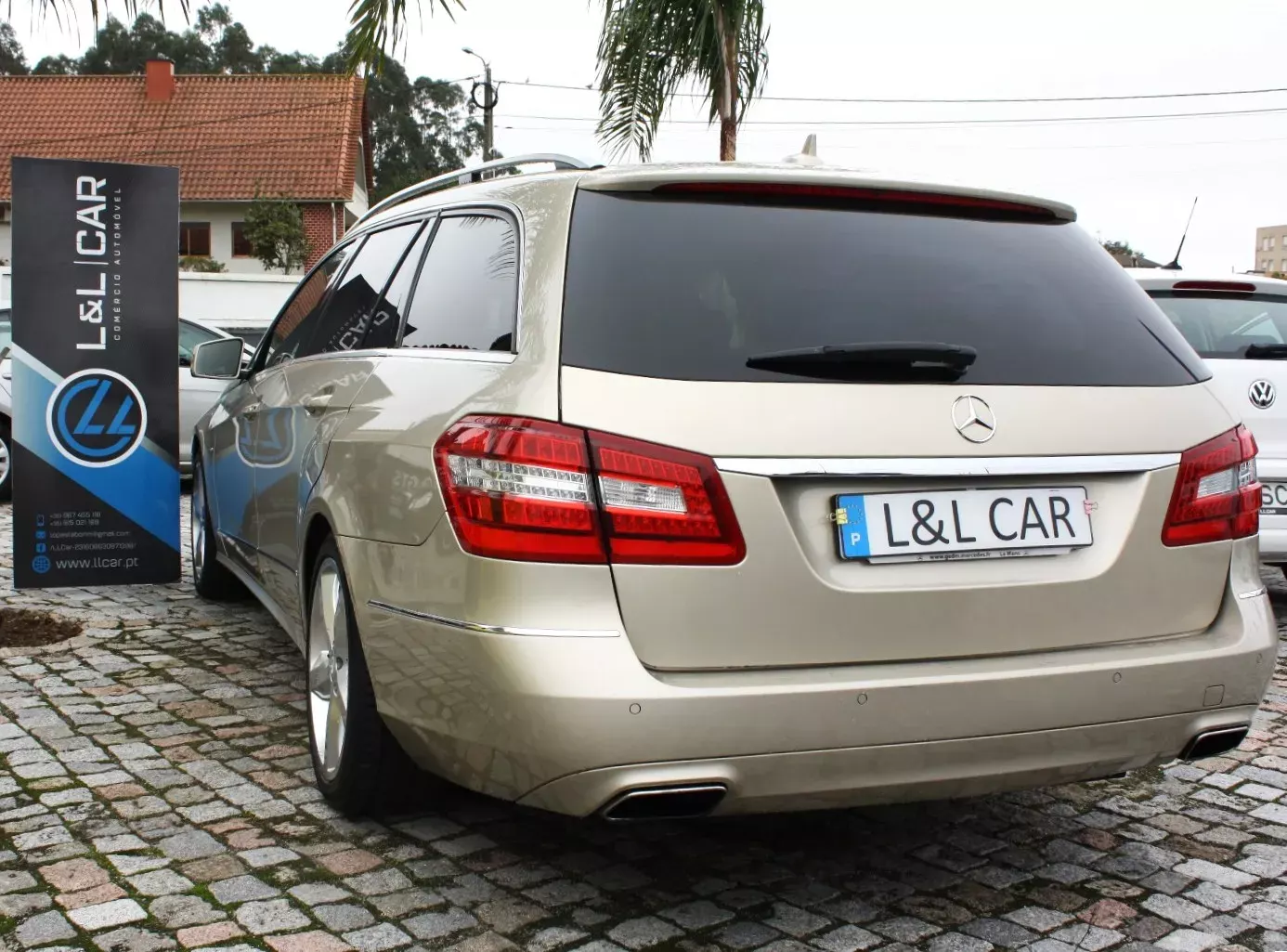 Mercedes-Benz E 200 4