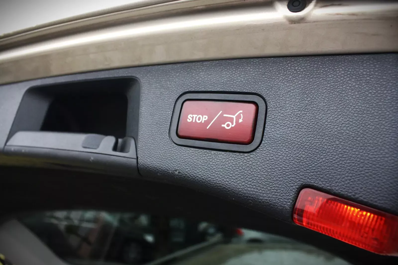 Mercedes-Benz E 200 5