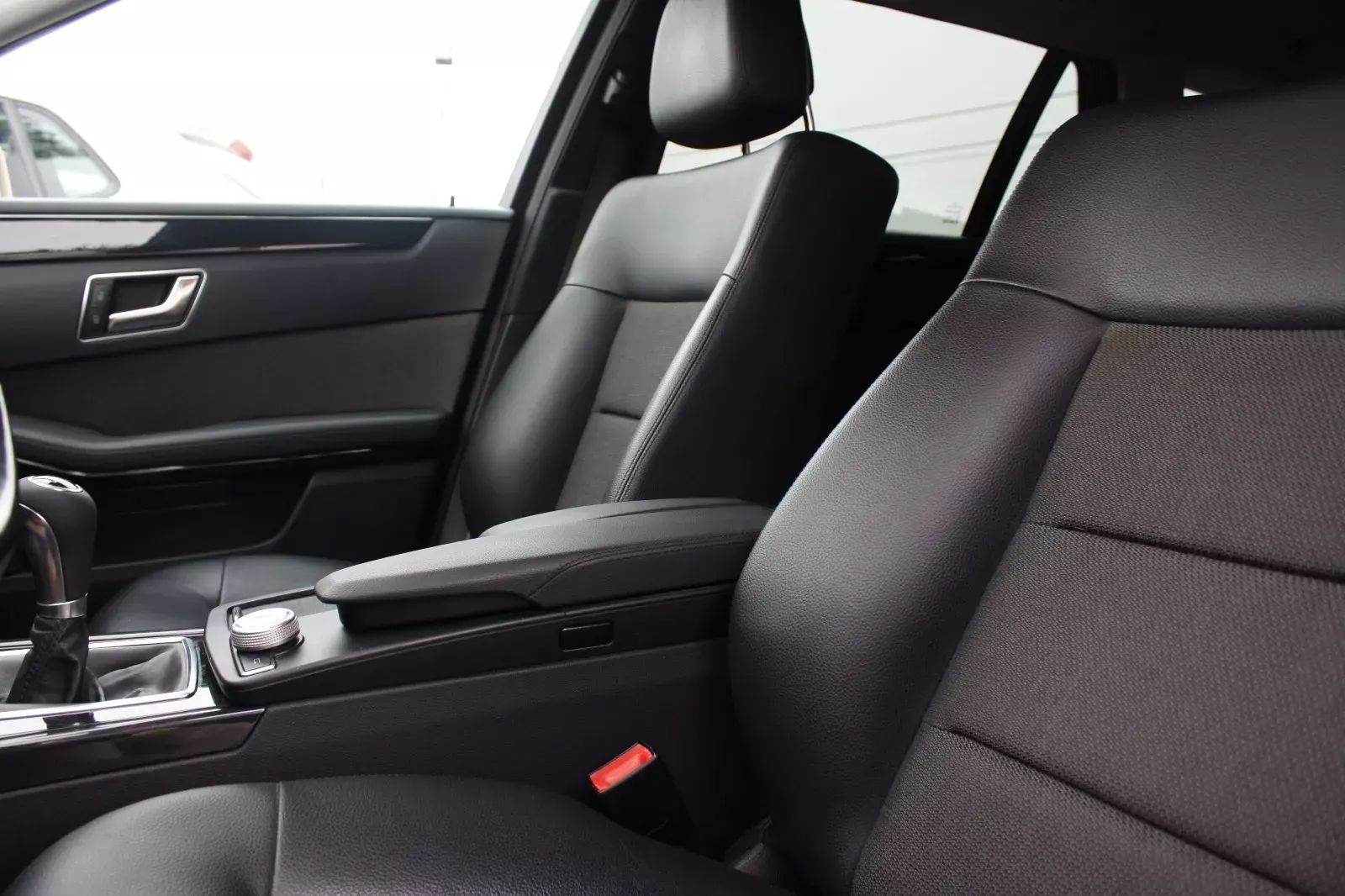 Mercedes-Benz E 200 17