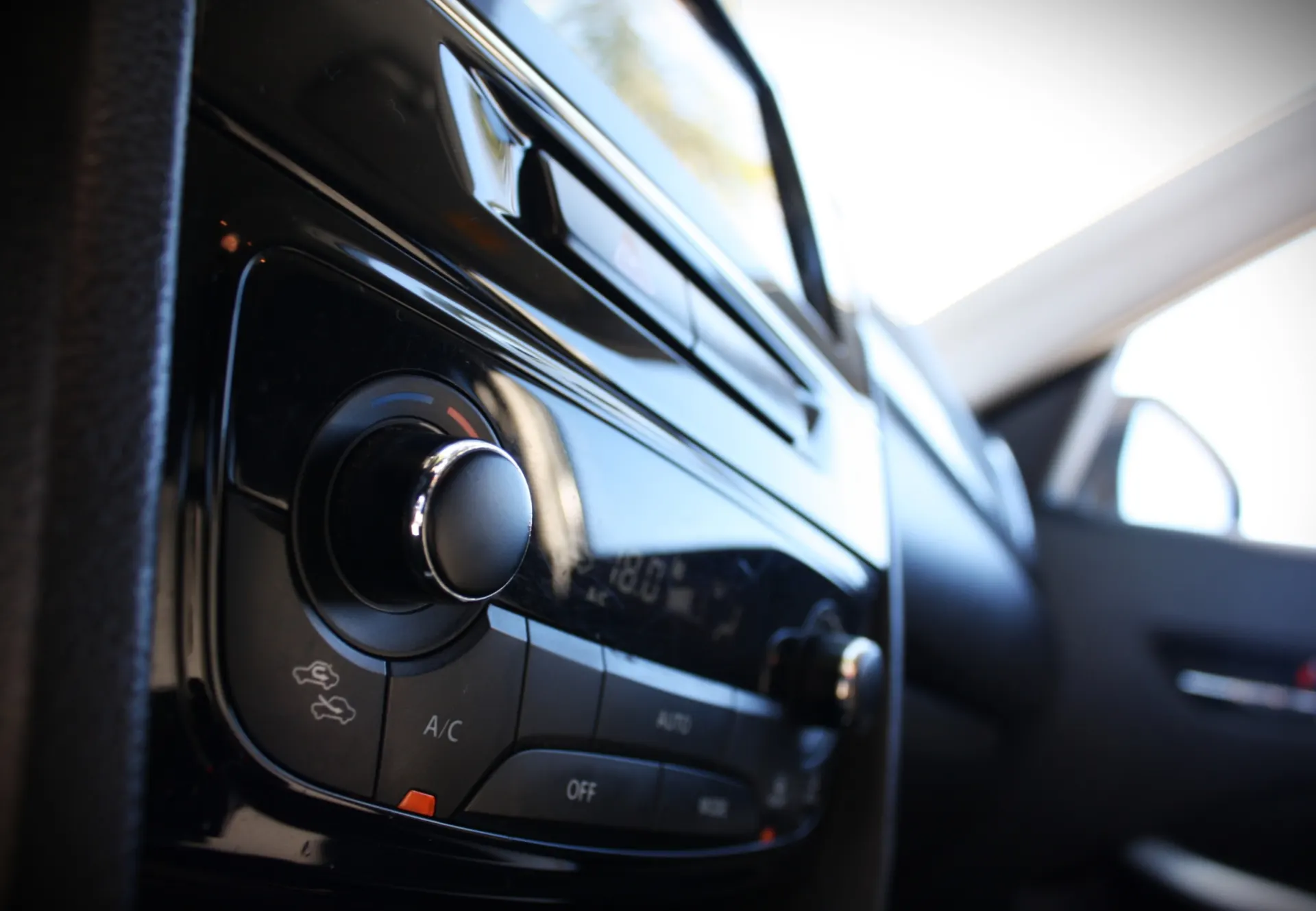 Suzuki Vitara 1.6 DDiS Special Edition 4WD 20