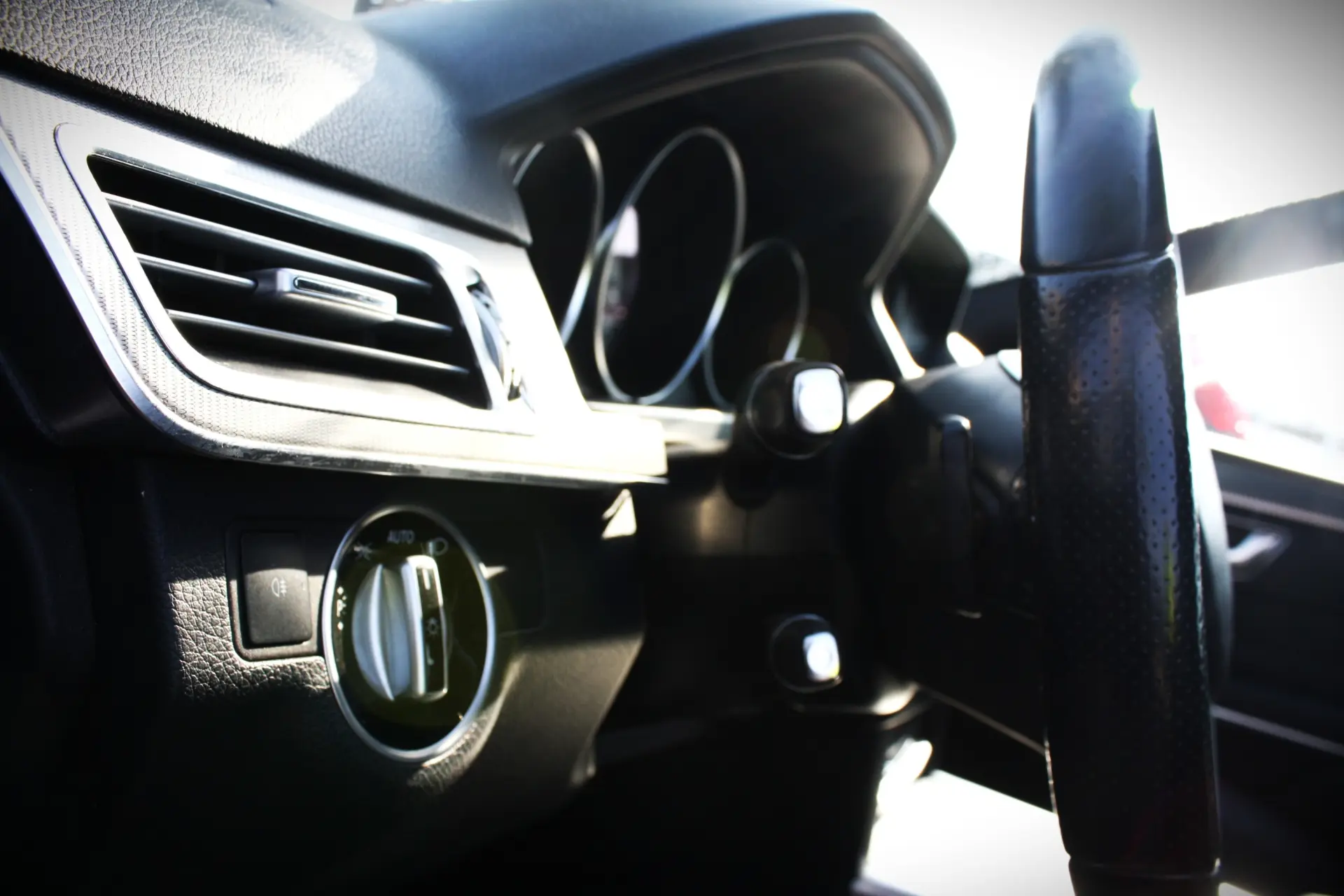 Mercedes-Benz E 200 CDi Elegance BE Auto.139g 16