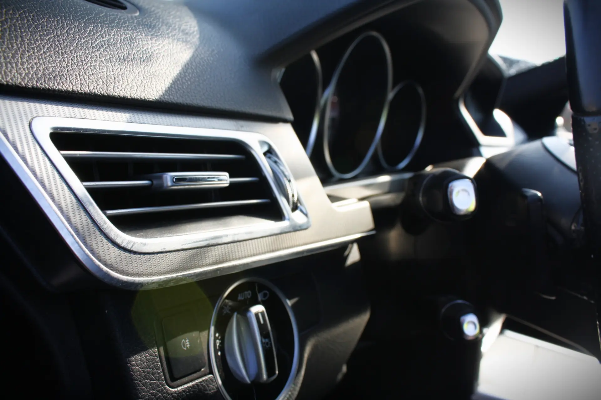 Mercedes-Benz E 200 CDi Elegance BE Auto.139g 19
