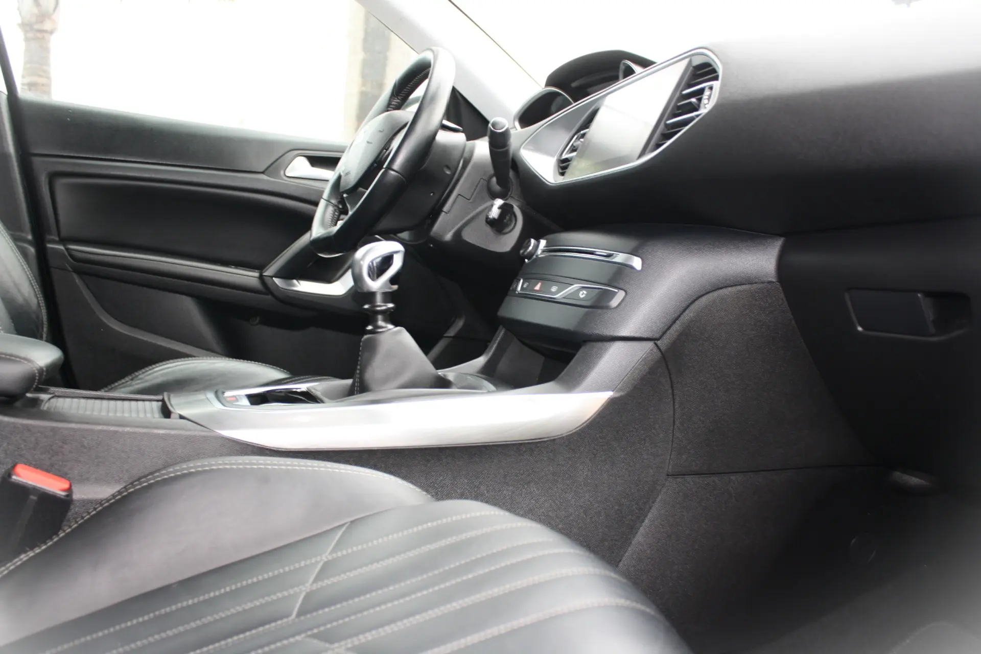 Peugeot 308 SW 1.6 e-HDi Allure 13