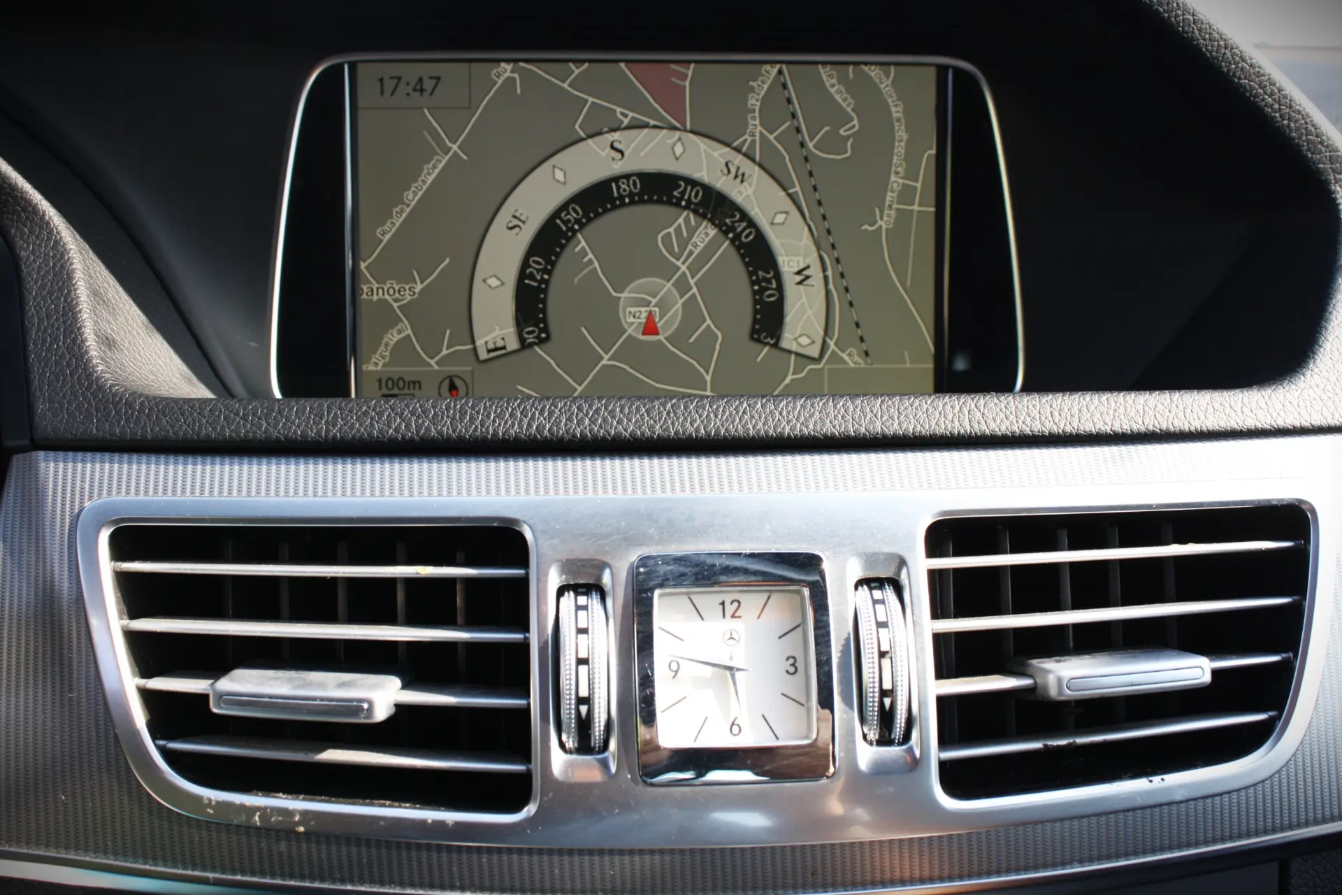 Mercedes-Benz E 200 CDi Elegance BE Auto.139g 14