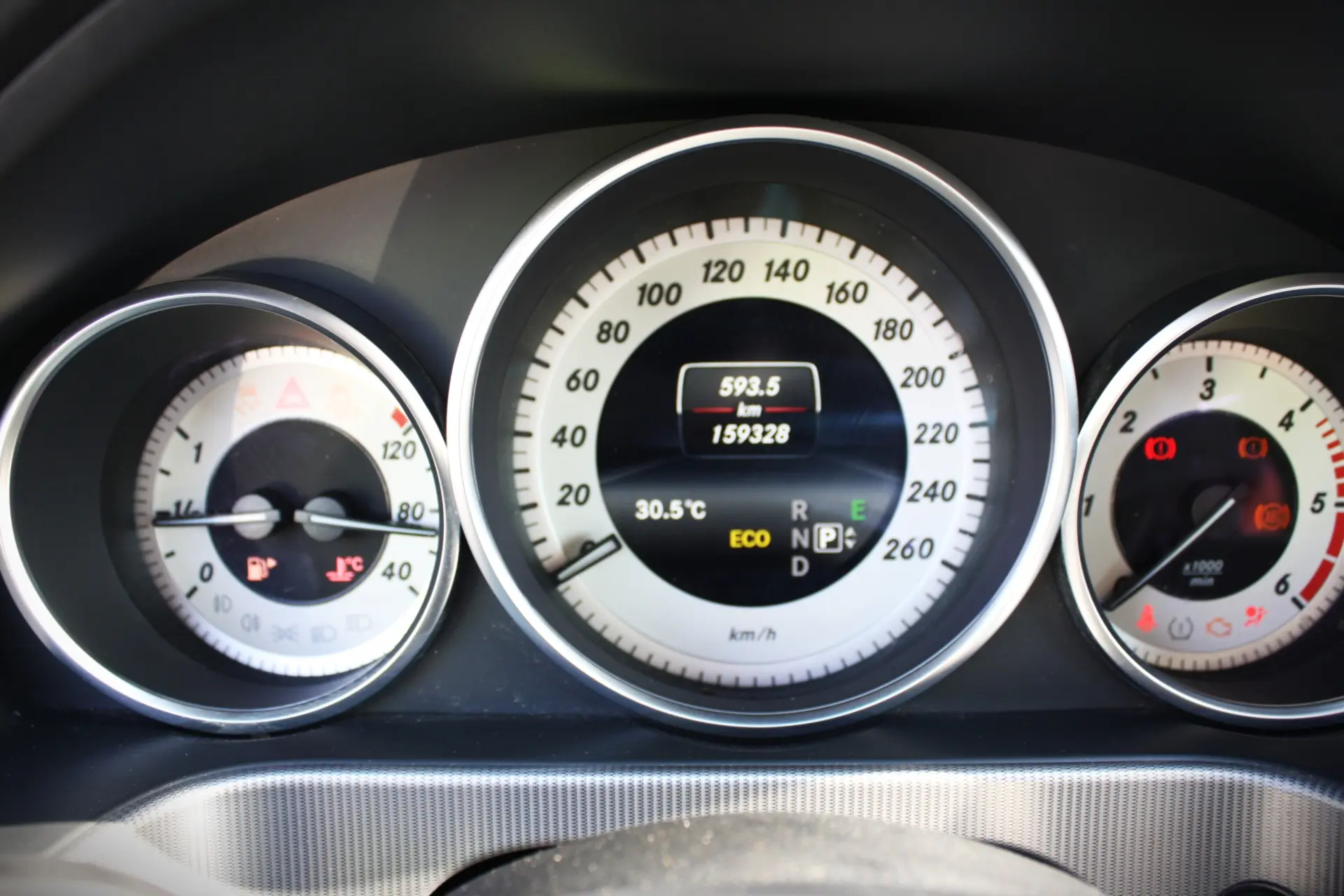 Mercedes-Benz E 200 CDi Elegance BE Auto.139g 15