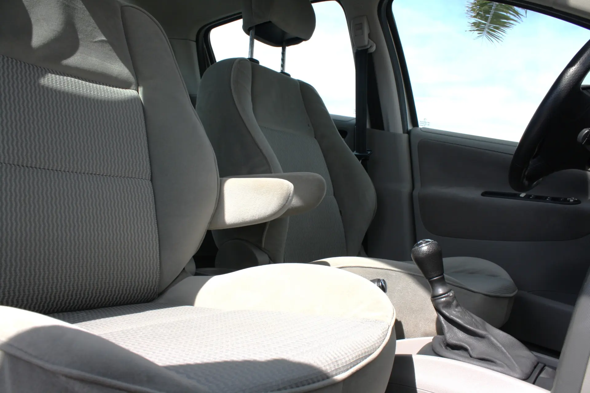 Peugeot 207 1.4 16V Trendy 19