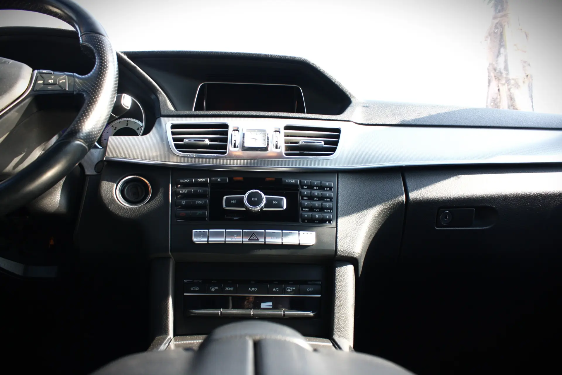 Mercedes-Benz E 200 CDi Elegance BE Auto.139g 10