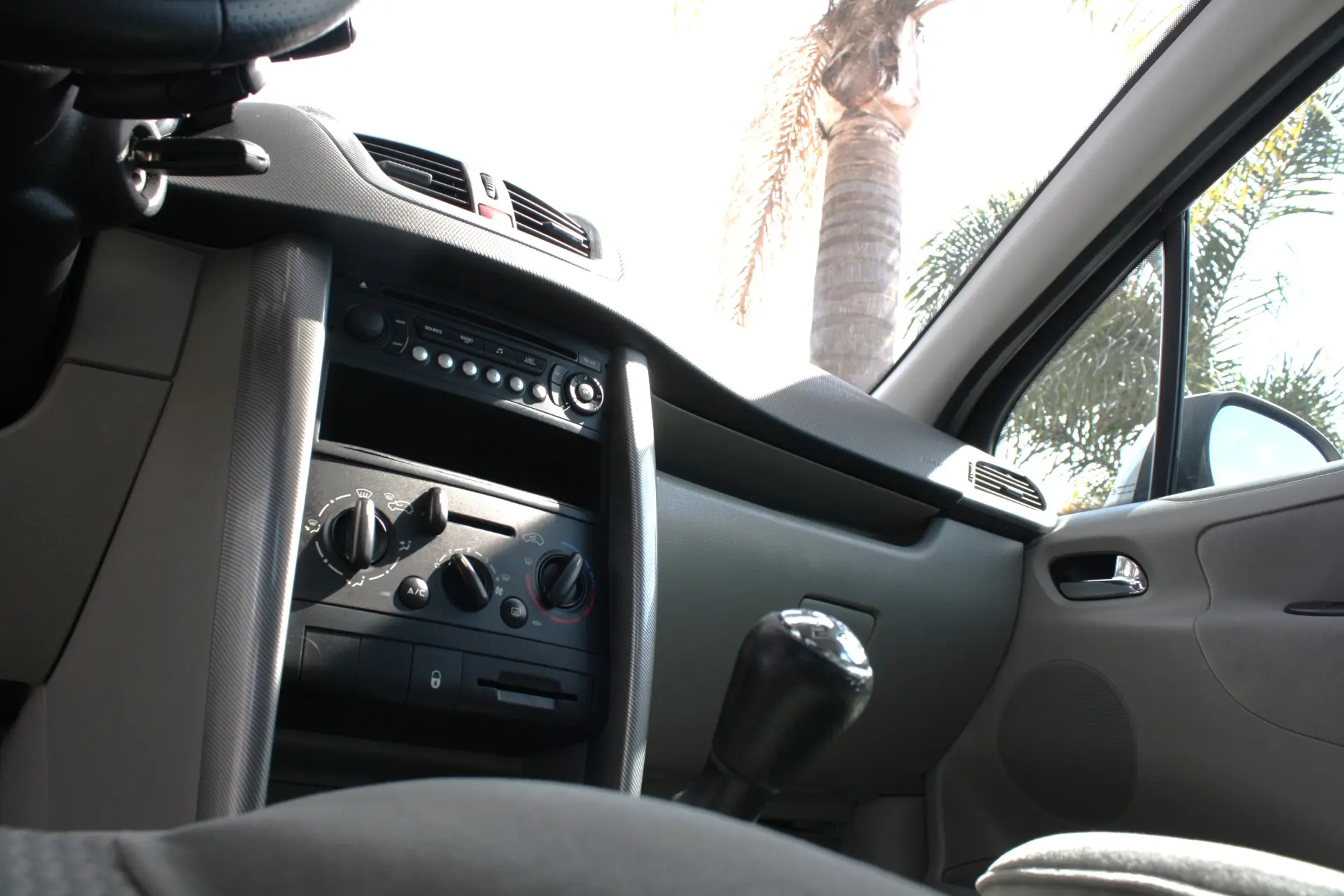 Peugeot 207 1.4 16V Trendy 17