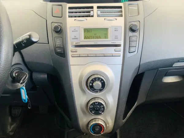 Toyota Yaris 1.4 D-4D 15