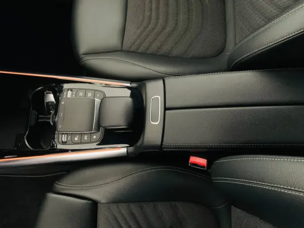 Mercedes-Benz EQA 250 Progressive 34