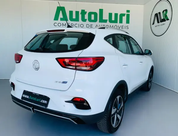 MG ZS 4