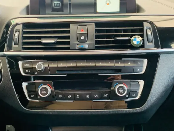 BMW 116 d Pack M Auto 21