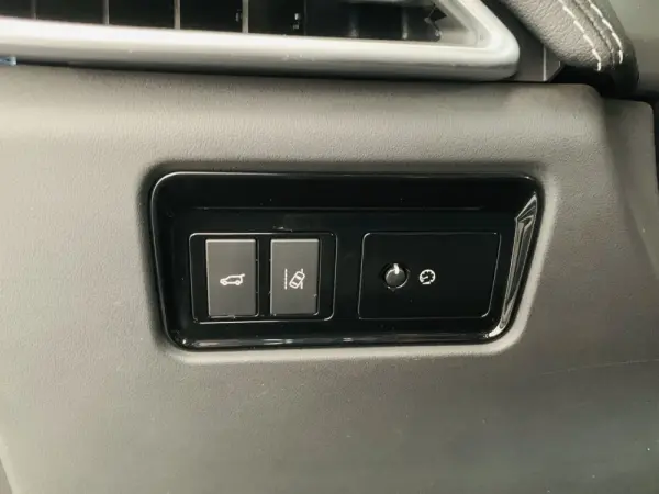 Jaguar F-Pace 2.0 i4D R-Sport AWD 10