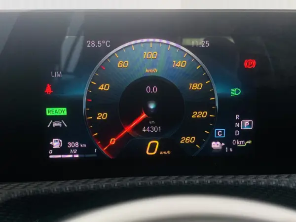 Mercedes-Benz CLA 250 e Progressive 15