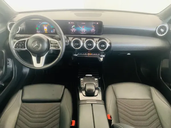 Mercedes-Benz CLA 250 e Progressive 32