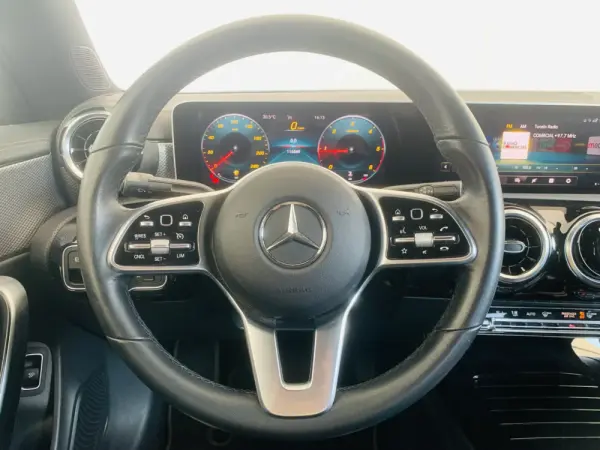 Mercedes-Benz CLA 180 d 7G-DCT Edition 1 10