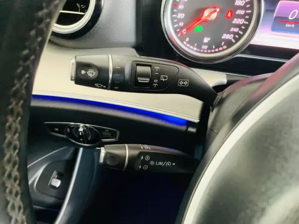 Mercedes-Benz E 220 d Avantgarde 17