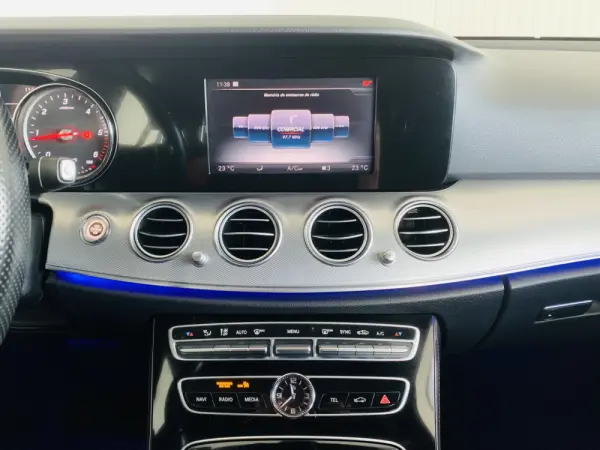 Mercedes-Benz E 220 d Avantgarde 18