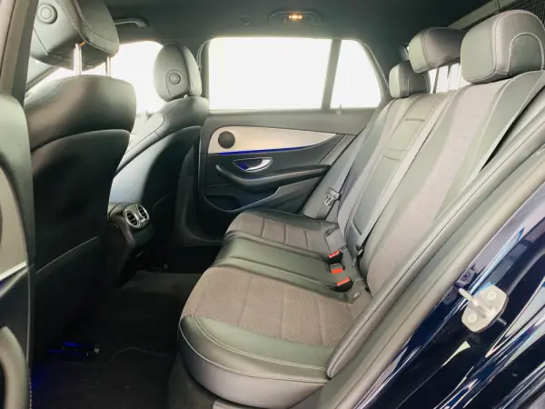 Mercedes-Benz E 220 d Avantgarde 27