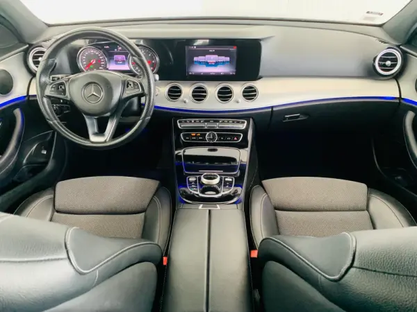 Mercedes-Benz E 220 d Avantgarde 28