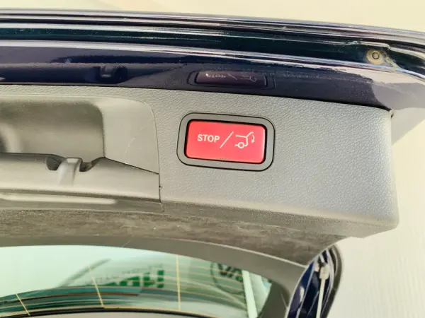 Mercedes-Benz E 220 d Avantgarde 32